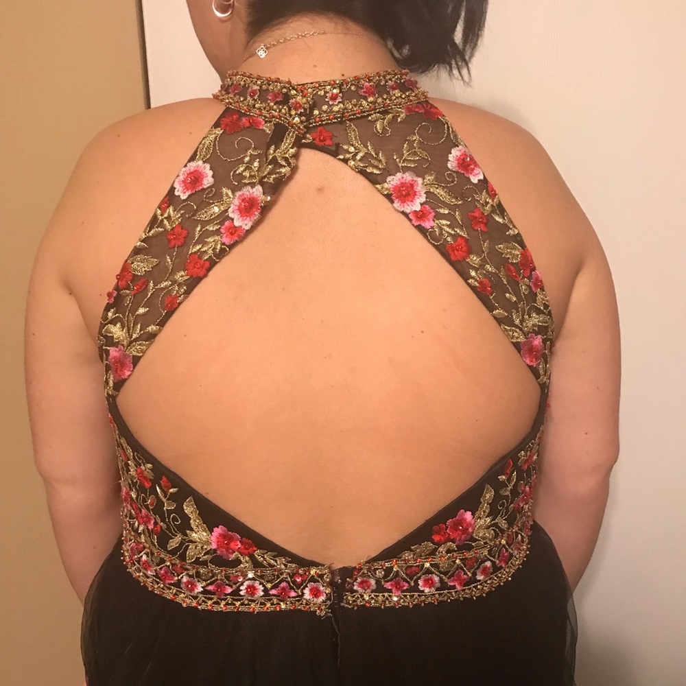 Prom dress - Picture 3 of 8